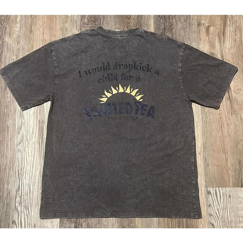 E#667-L-cotton 100%, super soft, super comfy, graphic tee